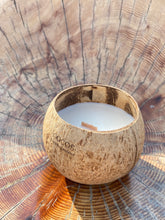 Load image into Gallery viewer, The COCOS Coconut Candle